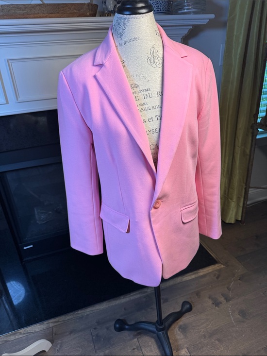 Trina Turk Other - Trina Turk Pink Single-Button Blazer with shorts 12 jacket 10 shorts